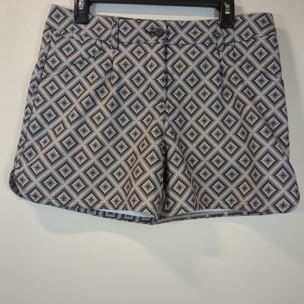 Puma Geometric Print Womens Shorts in Black and White